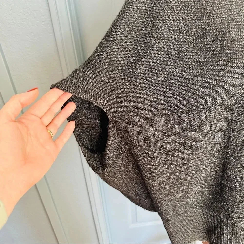 Juicy Couture Women's Grey Oversized Sleeveless Knit Crew Neck Sweater - Picture 3 of 9